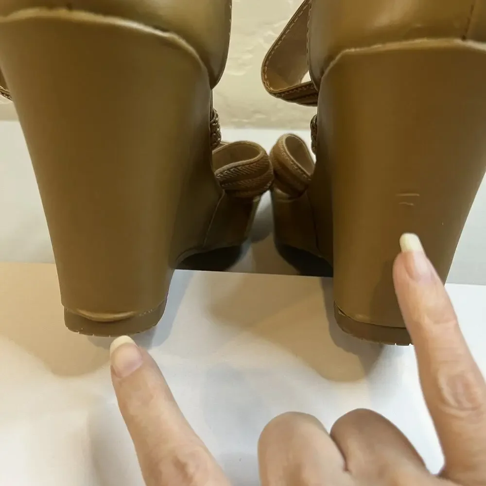 Platform Wedge Sandal Size 9 Tan Strappy Zip Up Back Shoes Sandals Open Toe - Picture 11 of 11